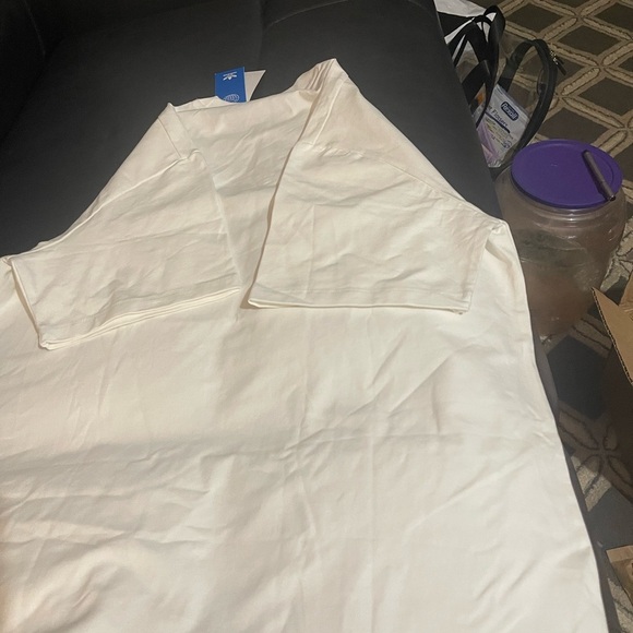 Adidas White T-Shirt Large NWT gift 🎁 included - Picture 4 of 7